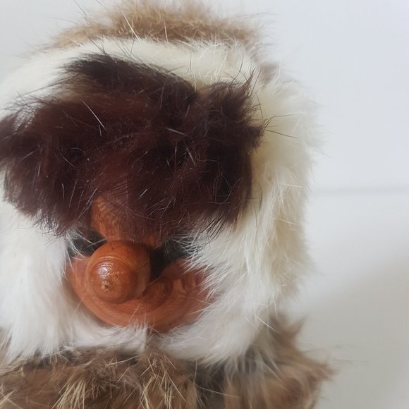 Vintage Wood Inuit Doll with Fur Raymond Bourbeau Handmade - Picture 10 of 14